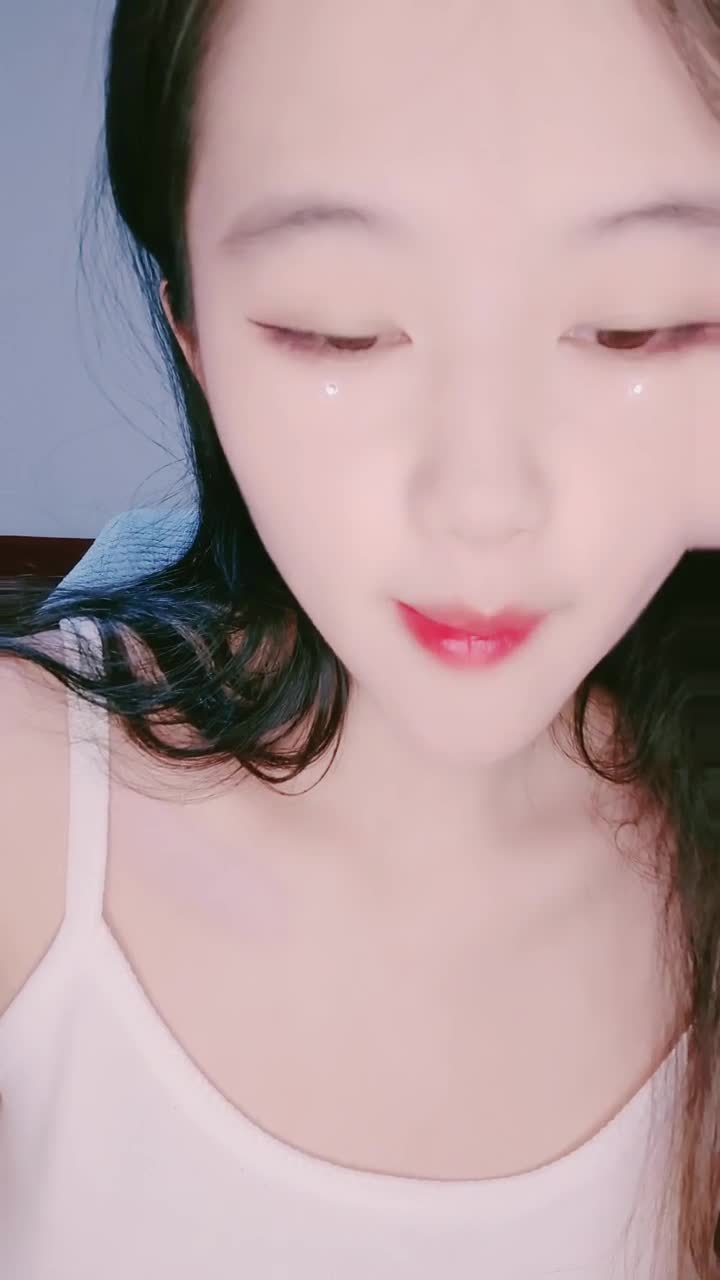 新合集~全身雪白粉嫩的可爱小妹妹【04小朋友】洗澡秀~自慰秀~扭动青春【12V】 (6)