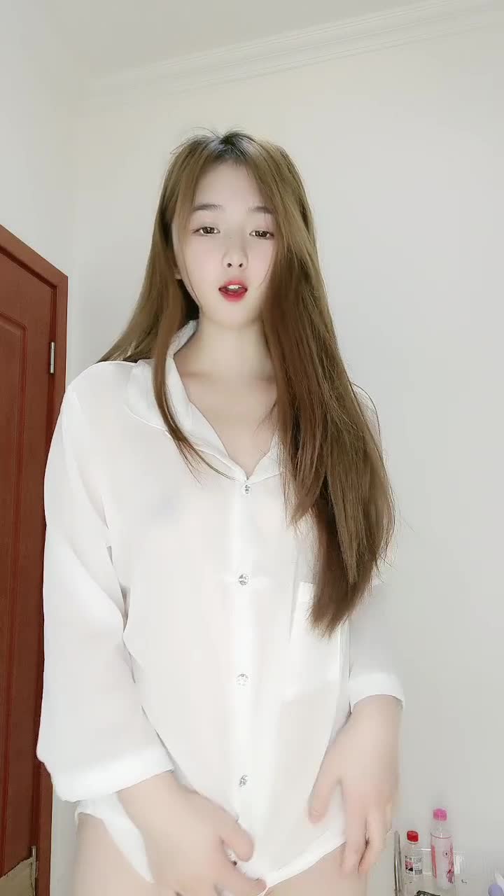 新合集~超级嫩的学生妹【小晶晶】高颜值女大学生~抠逼自慰水超多【17V】 (13)