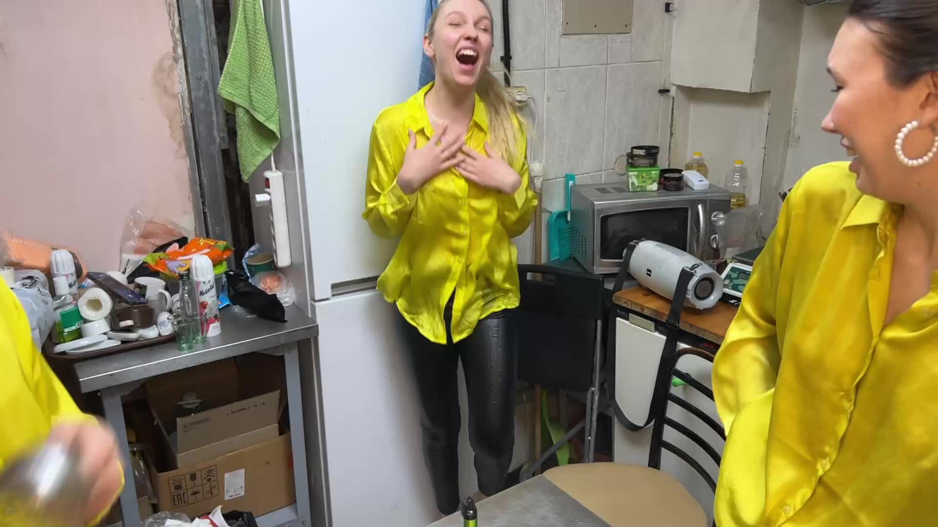 【dirtypub】-快餐店后厨三位佳丽，做餐自慰两不误【18V】1 (15)