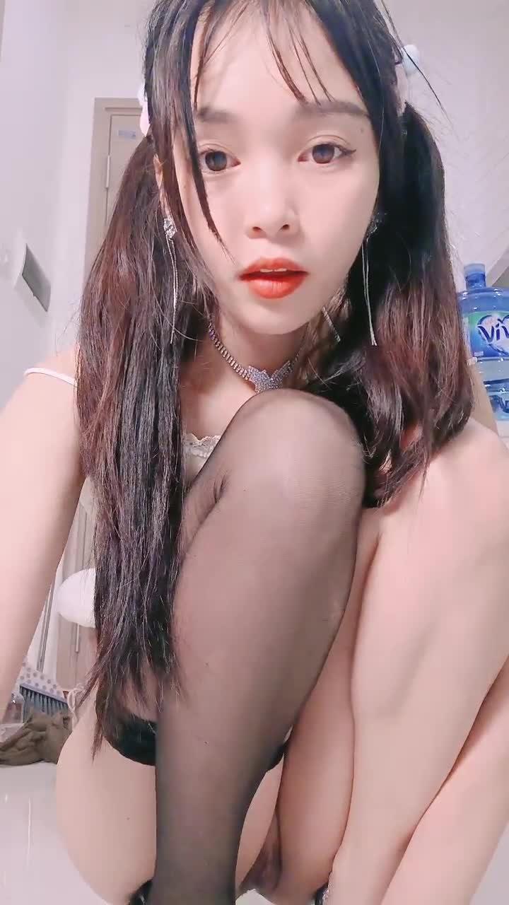 【妙龄少女老板娘】20小时核弹~的妙龄少女爱炮机 【20V】 (14)