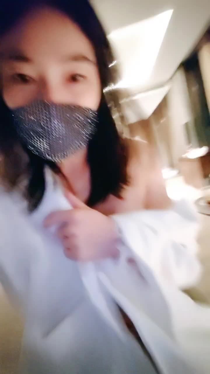 穿婚纱道具自慰 超骚御姐~【电磁铁】 黑丝足交 揉奶自慰~69互舔~暴力后入无套操逼【42v】 (41)