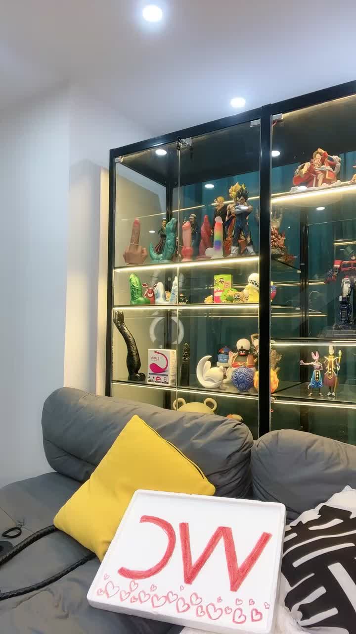 蜜桃臀女神【不骚不要钱】无敌肥臀~粉嫩鲍鱼~【32V】 (9)