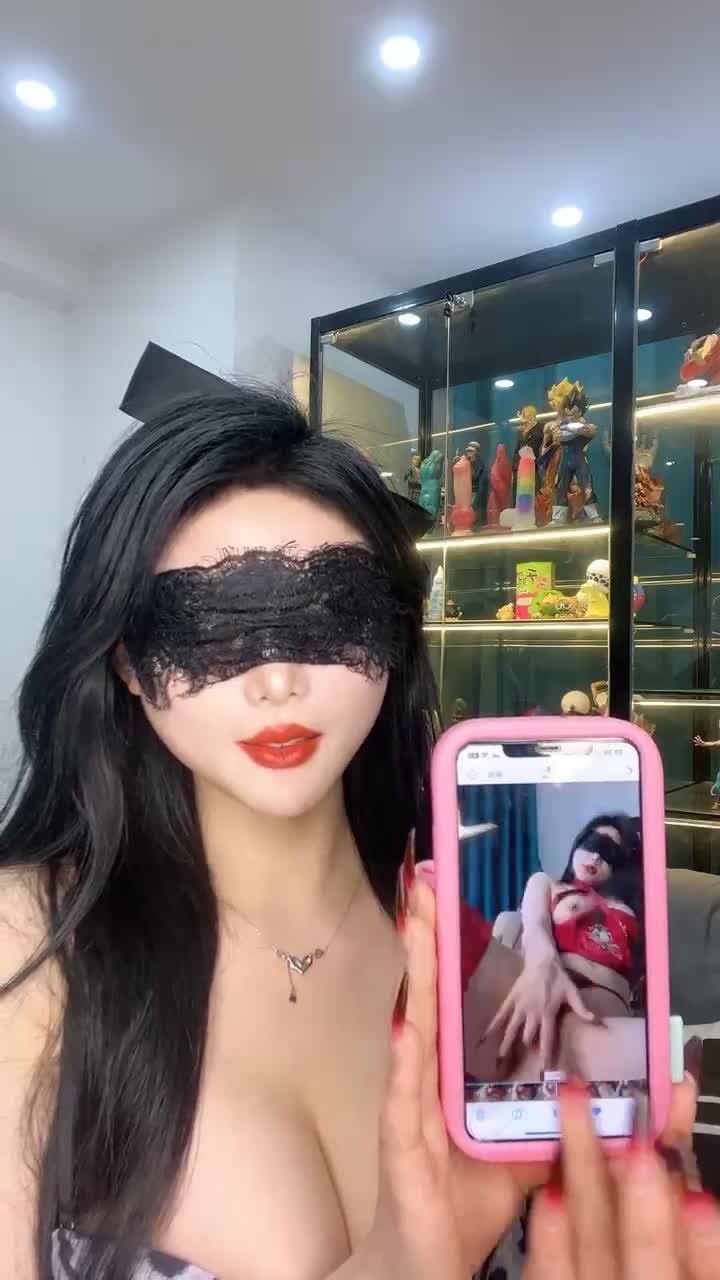 蜜桃臀女神【不骚不要钱】无敌肥臀~粉嫩鲍鱼~【32V】 (6)