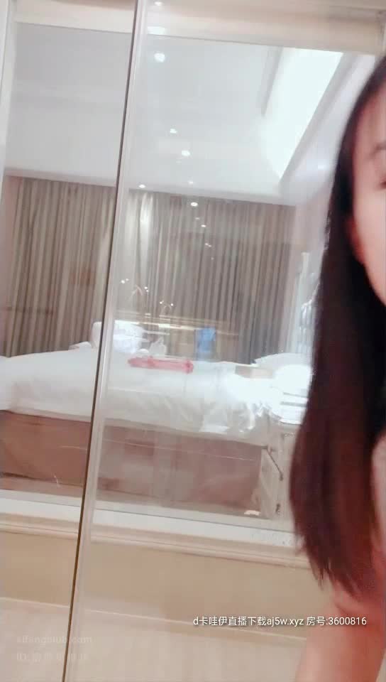 【秋香亲亲】两女一男~直播剧情~强奸乱伦等~撸点多多刺激你【49V】 (25)