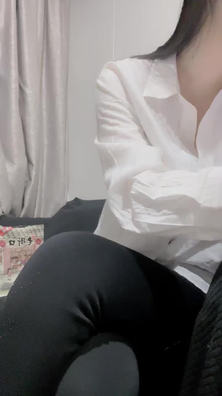 脸蛋超级美~网红脸~超骚超性感【哈哈】极致诱惑~揉穴自慰【16V】 (11)