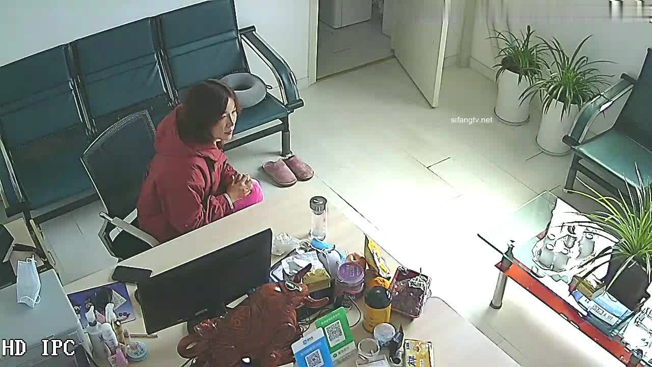 外网最新收集【家庭摄像头】偷拍小情侣居家啪啪更衣合集【54v 】 (8)