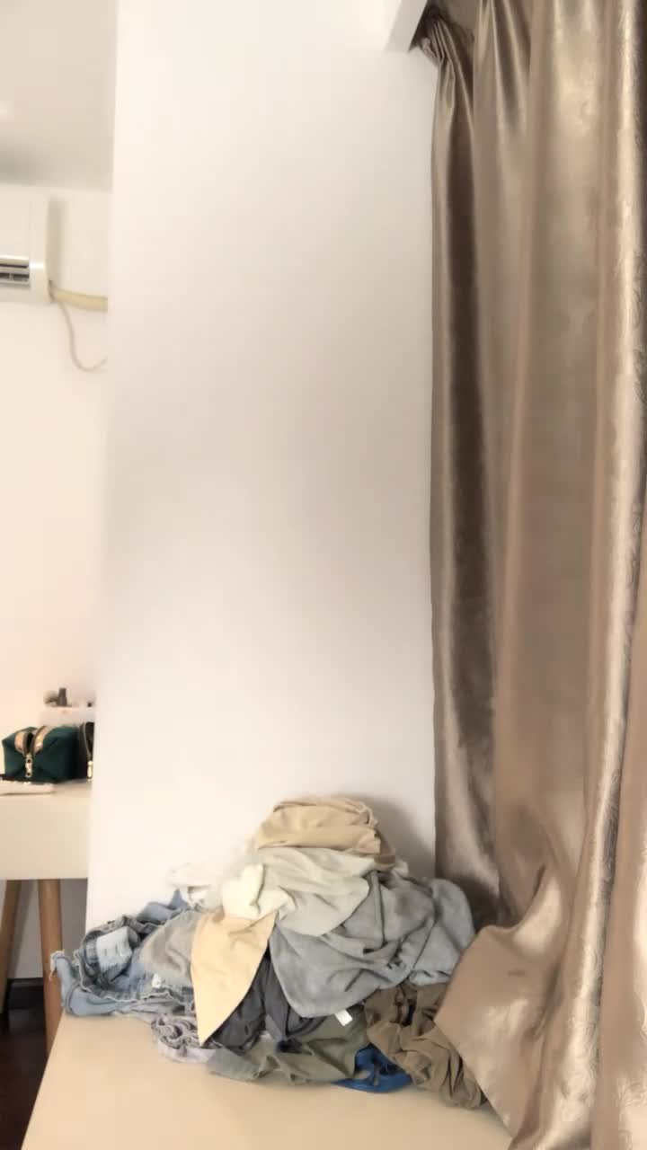 【不露不秀晚安妮】翘臀美乳尤物~尺度升级~口水骚舌【29V】 (2)