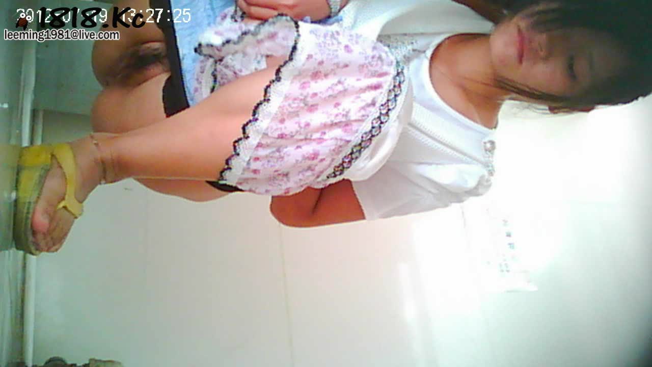 KC全景厕拍正版 soso系列  孕妇嫩妹阴部一览无余【300v】 (35)