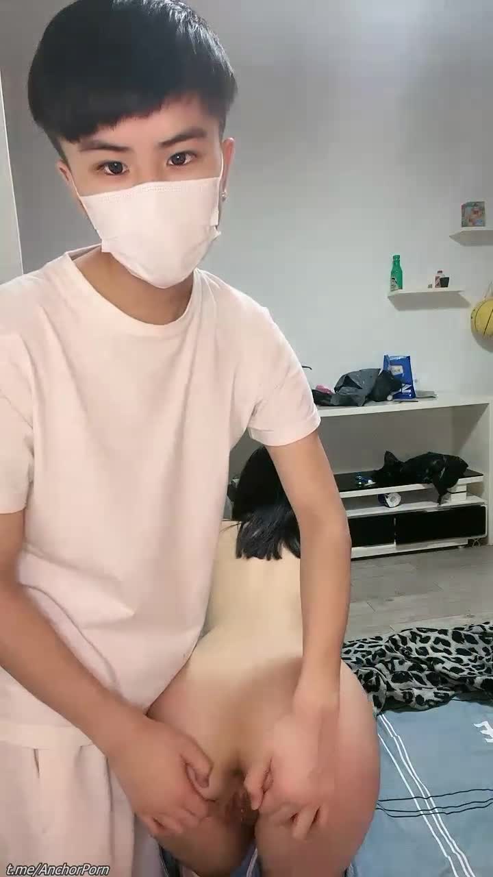 一脸稚气的00后小情侣  毛都没长全【玉兔娇臀】天然白虎嫩逼 无套啪啪【29v】 (23)