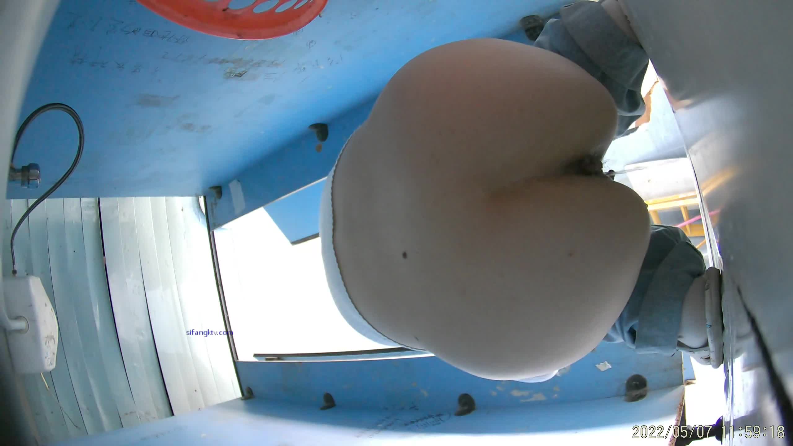 某房流出【商场女厕全景后拍】少妇 小姐姐 拉屎撒尿合集【296V】 (90)