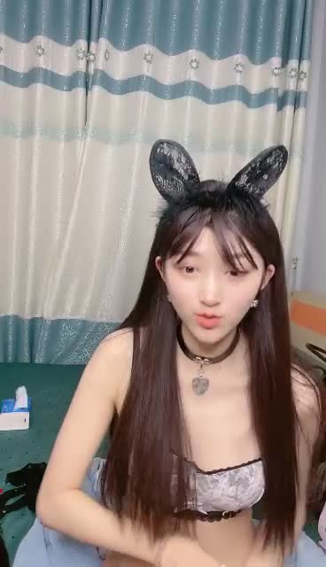 【你的04年小情妇】清纯女神~小鸡鸡战况激烈~无套啪啪双道具狂插【65V】 (40)