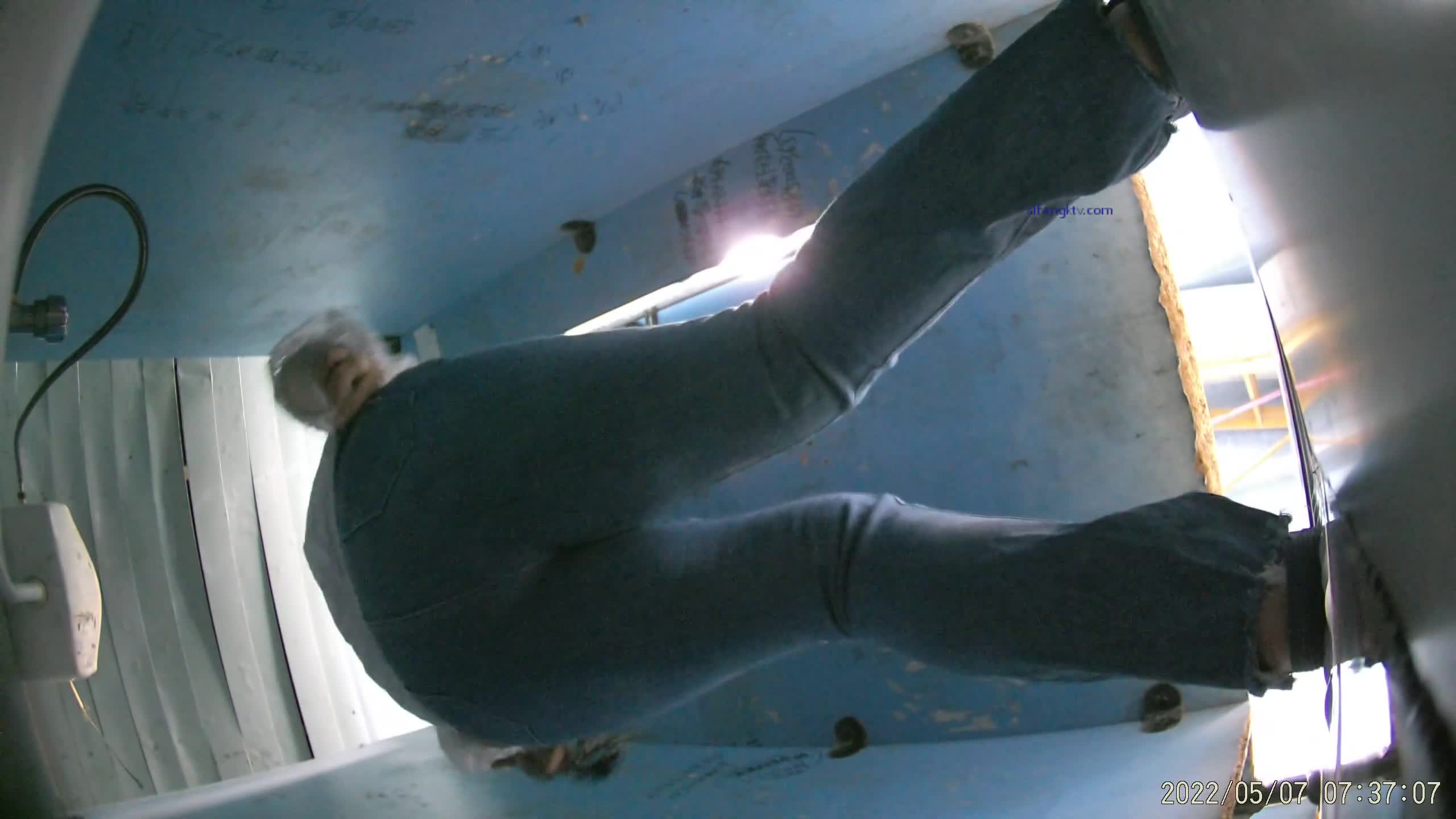 某房流出【商场女厕全景后拍】少妇 小姐姐 拉屎撒尿合集【296V】 (109)