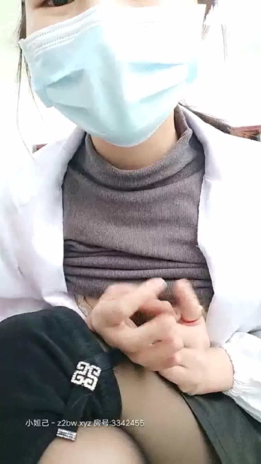 护士中医小姐姐上班途中都不忘跳弹~假鸡鸡~带来的快感【40V】 (6)