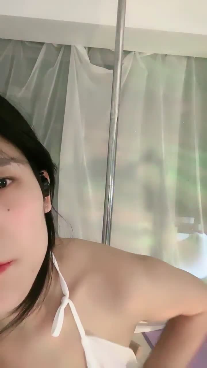 一字马御姐！极品钢管舞~【听话的倔驴】骚舞诱惑【28v】 (3)