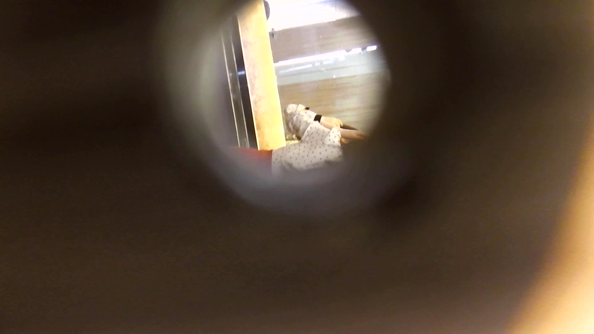 ktjoker国内商场厕拍 七変化xuo系列合集 偷拍各种嫩逼黑森林 尿尿拉屎瞬间 有的逼毛上还挂着精液【29v】 (1)