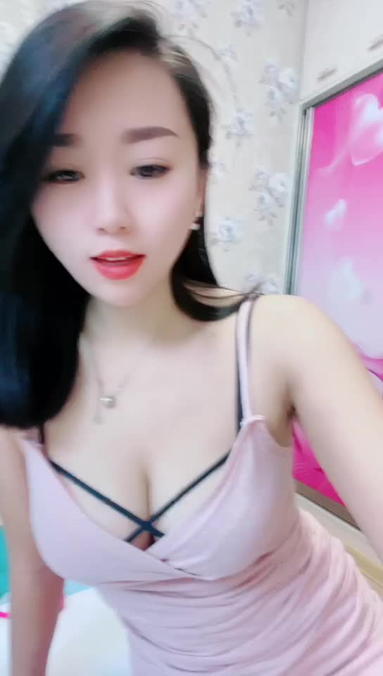 上面喝下面喷【野性小野猫野性小仙女】吊钟大奶美御姐 跳弹自慰 潮喷合集【13v】 (13)