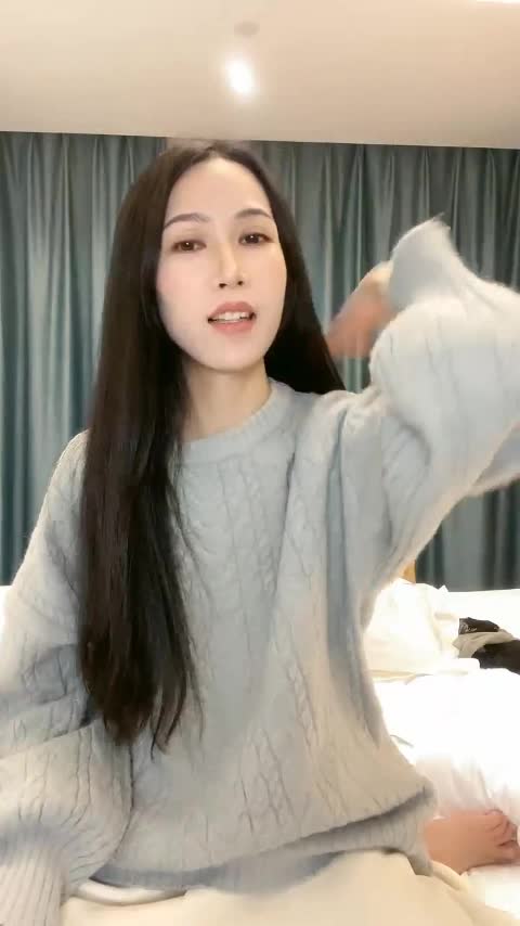 极品淫荡熟女~骨感尤物【湿哒哒姐姐】口交足交~骑乘坐插~上帝视角【18V】 (12)