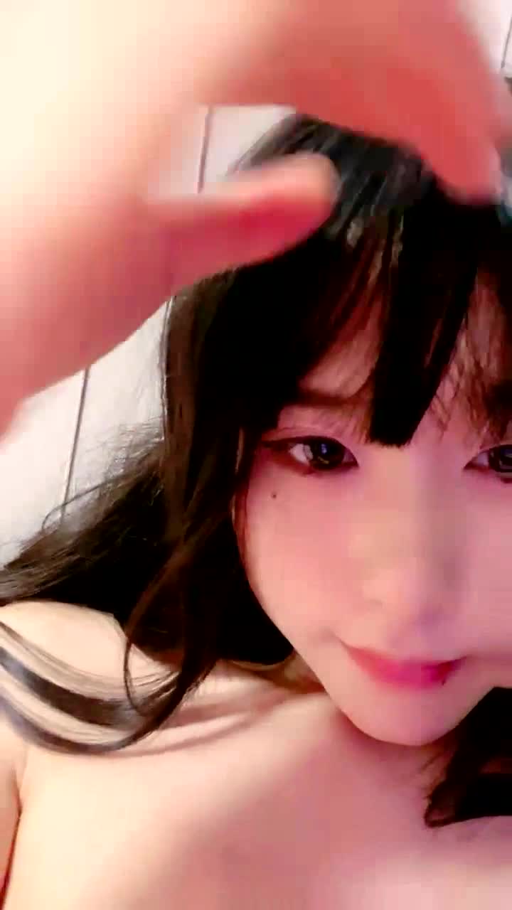 清纯学生妹超嫩粉穴~近景抽插【兔纯】贴屏自慰，道具抽插粉汪汪嫩穴【29v】 (3)