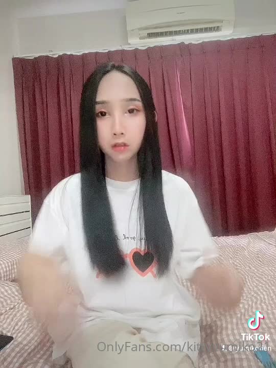 TS伪娘人妖❤️Kittyyumiko❤️喜欢和直男做 甜美可爱的外表下长着一根大肉棒 反差感十足！【219V】 (162)
