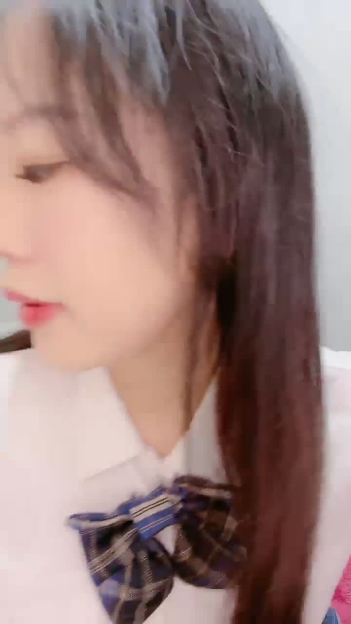 【水枪喷】JK制服诱人~掰开粉红色小bb~道具自慰【21V】 (16)