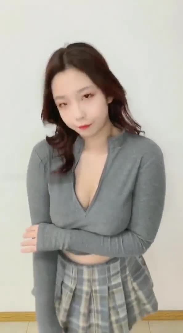 抖音风露脸反差婊  裸舞卡点自慰反差合集【1000 v】 (1051)