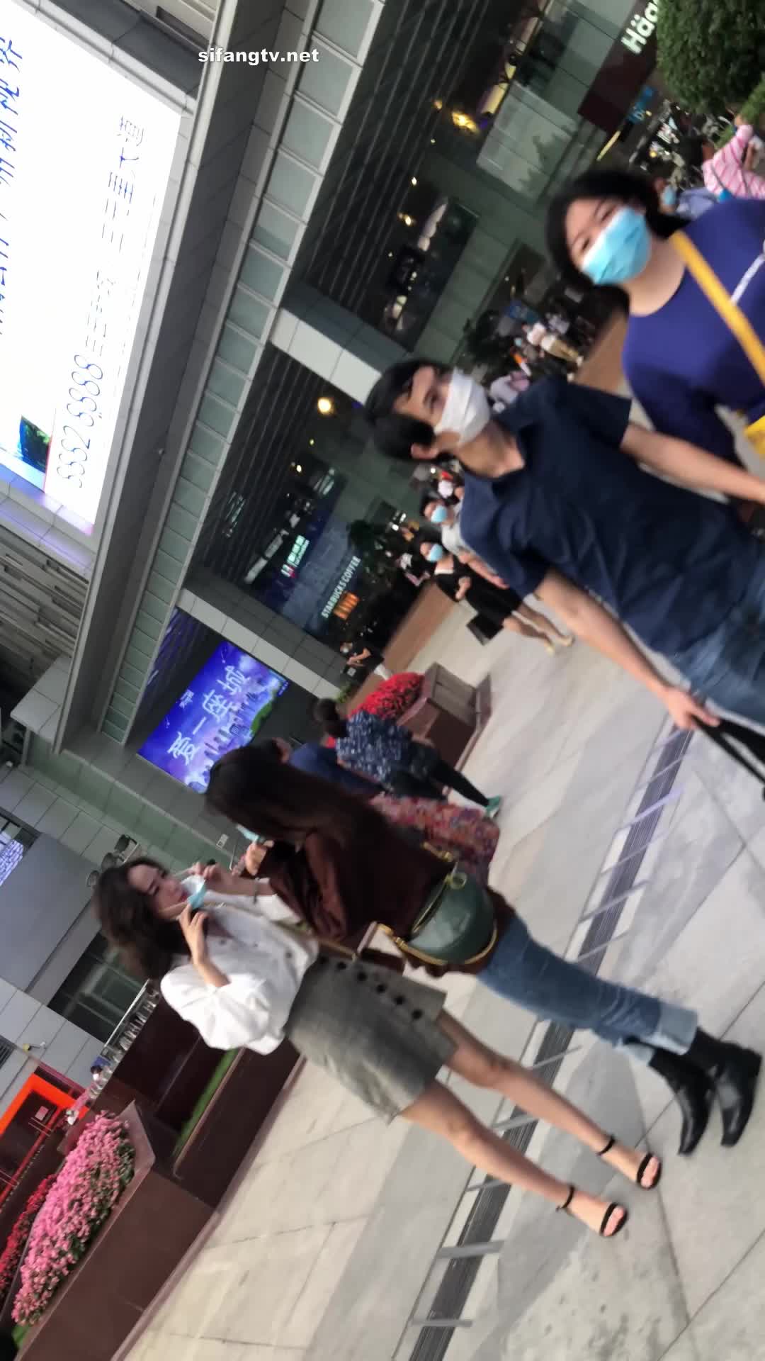 大神极限抄底 各种透网骚丁 透明蕾丝内 无内 尽情展示 【130V】 (52)