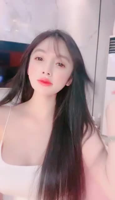 顶级大奶尤物【空白名】白皙美腿~G奶挑逗~掰穴柔逼【35V】 (10)