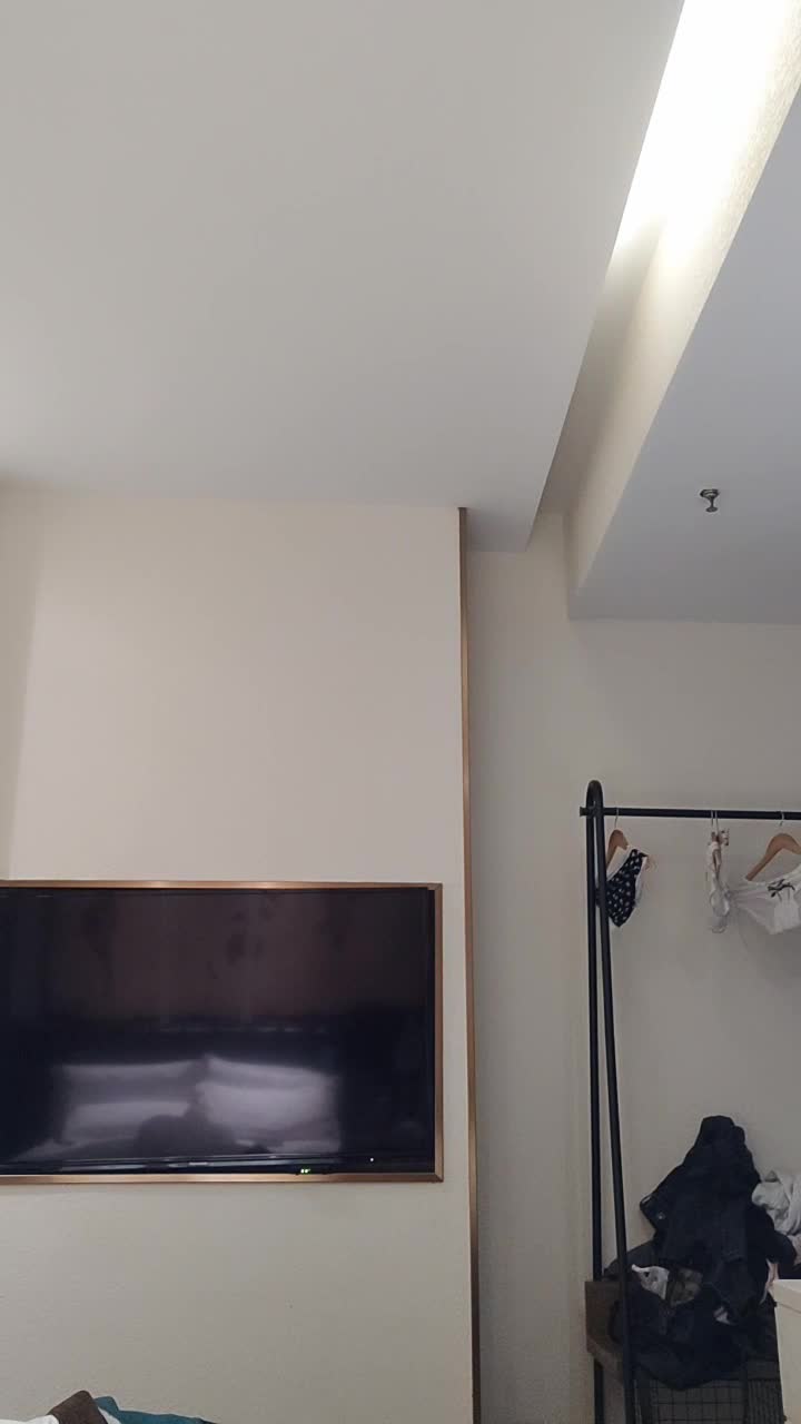 校花下海~超级漂亮【机敏植物】骚舞诱惑~扒穴自慰特写【21V】 (18)