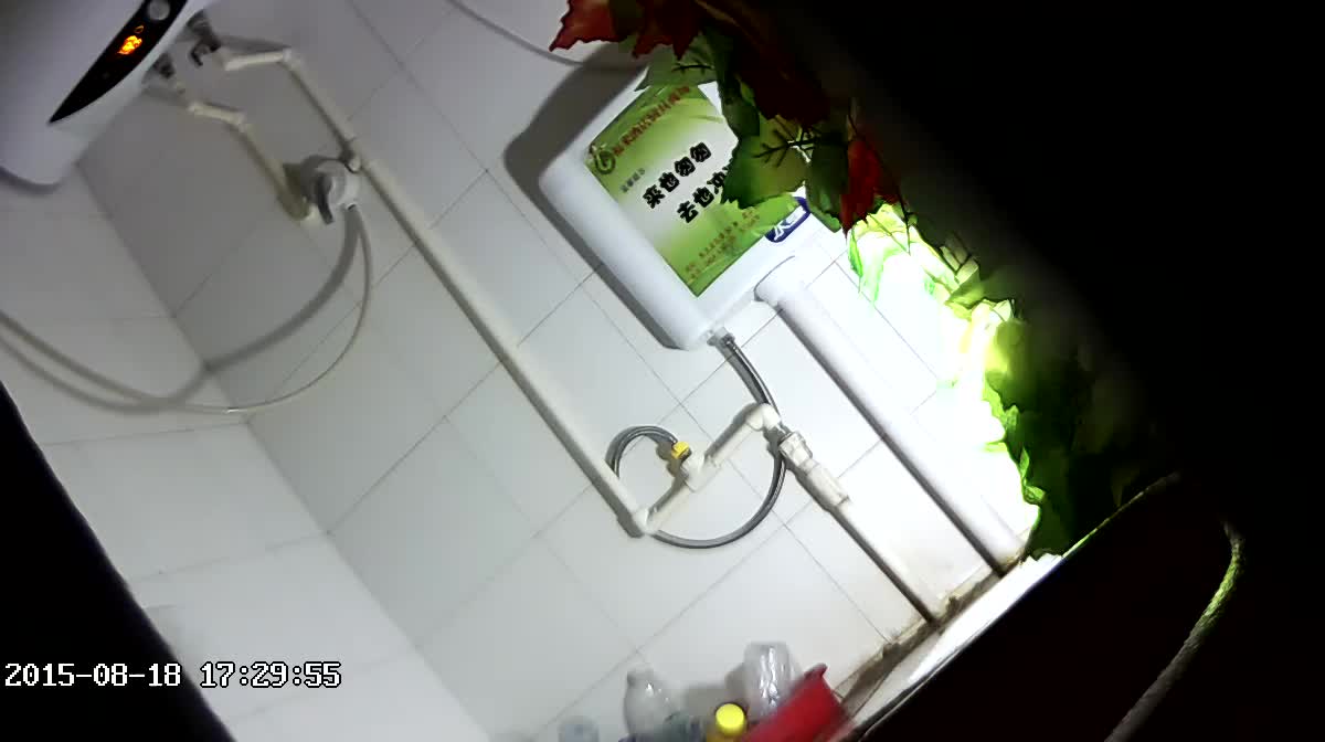 卫生间偷拍 女生背刺室友 偷拍宿舍闺蜜卫生间洗澡更衣 尿尿生活日常【200v】 (145)