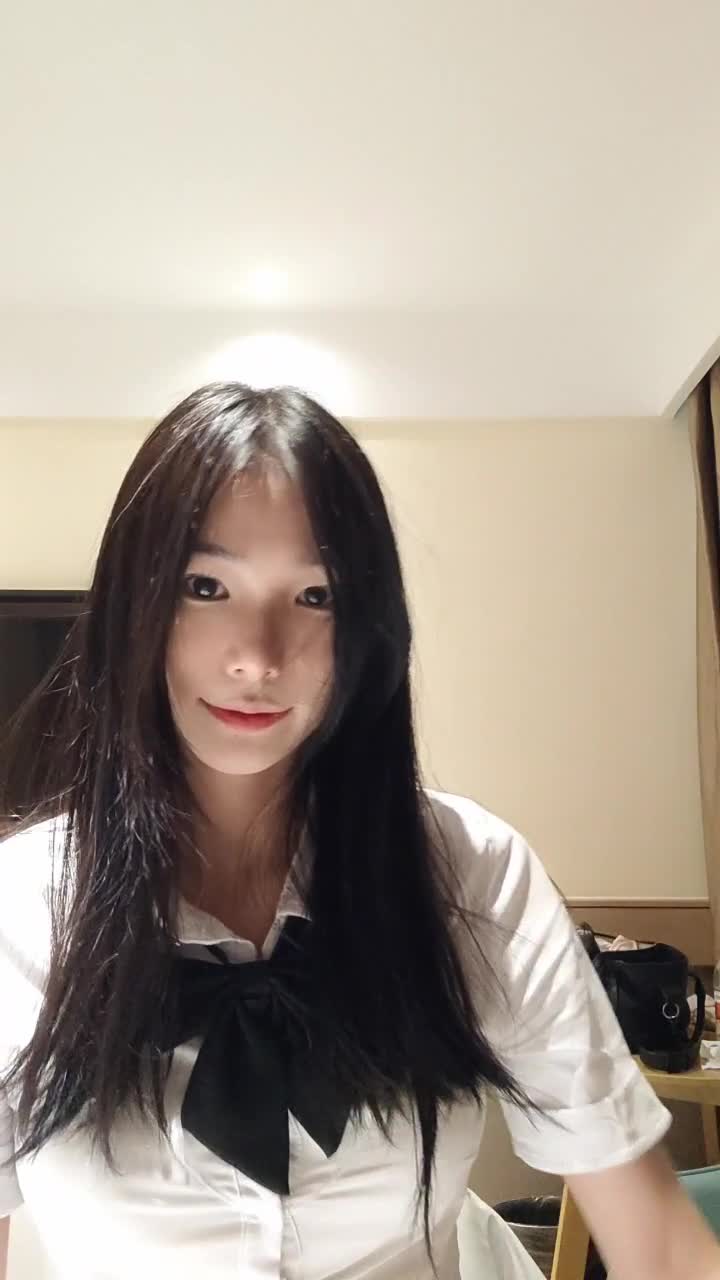 校花下海~超级漂亮【机敏植物】骚舞诱惑~扒穴自慰特写【21V】 (16)