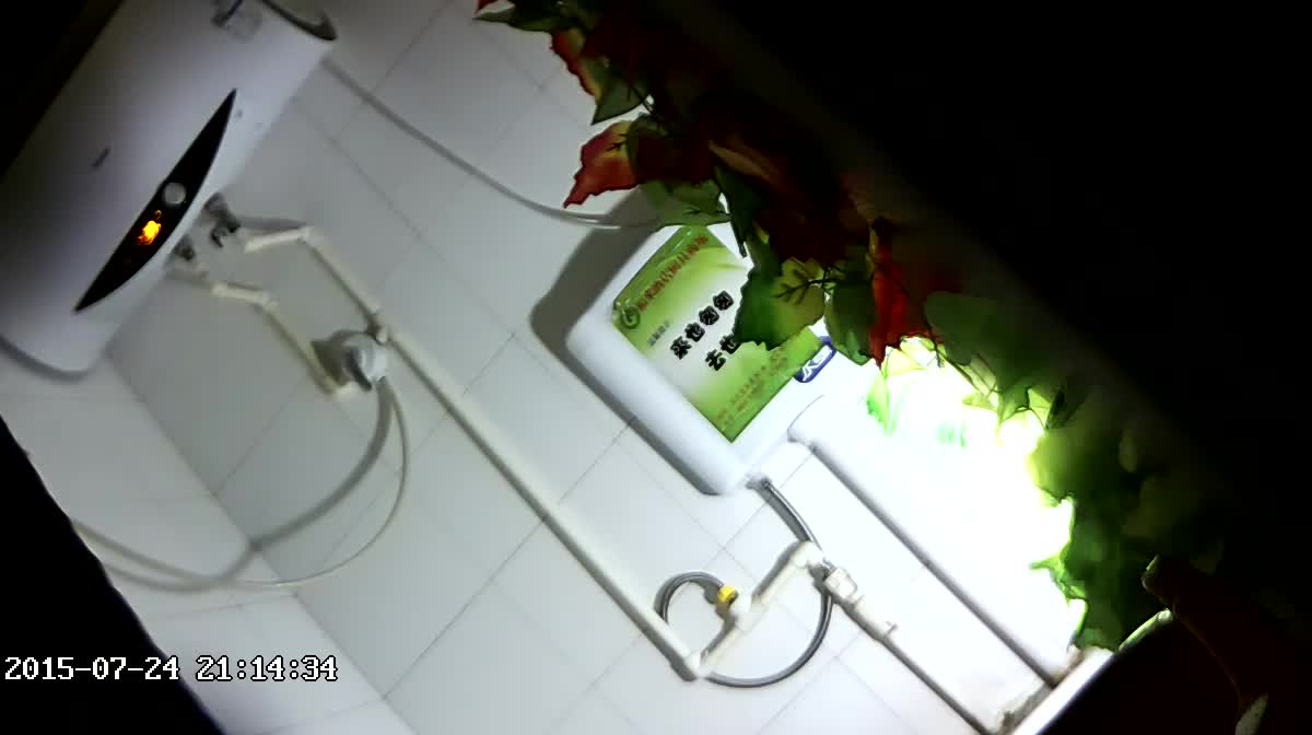 卫生间偷拍 女生背刺室友 偷拍宿舍闺蜜卫生间洗澡更衣 尿尿生活日常【200v】 (217)