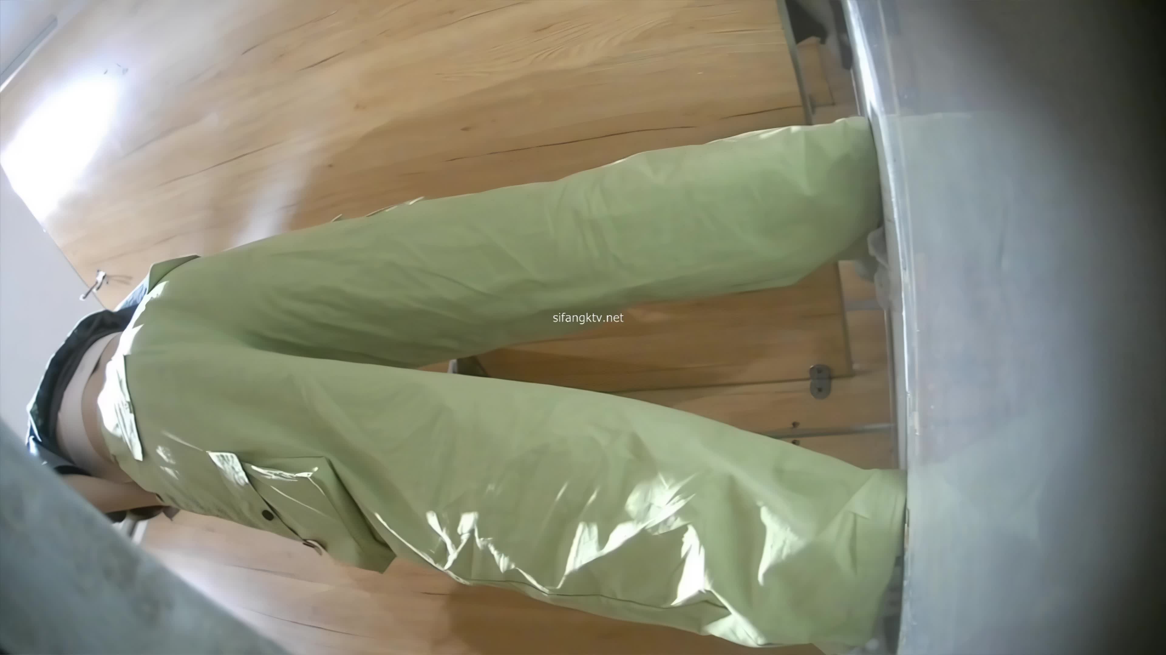 高清修复白袜制服鞋JK美女厕拍啪啪【52V】 (1)