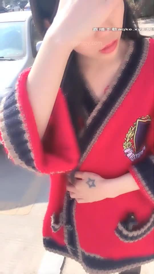 极品颜值骚货【小母狗很骚哦】露脸全裸露出口交【100v】 (137)