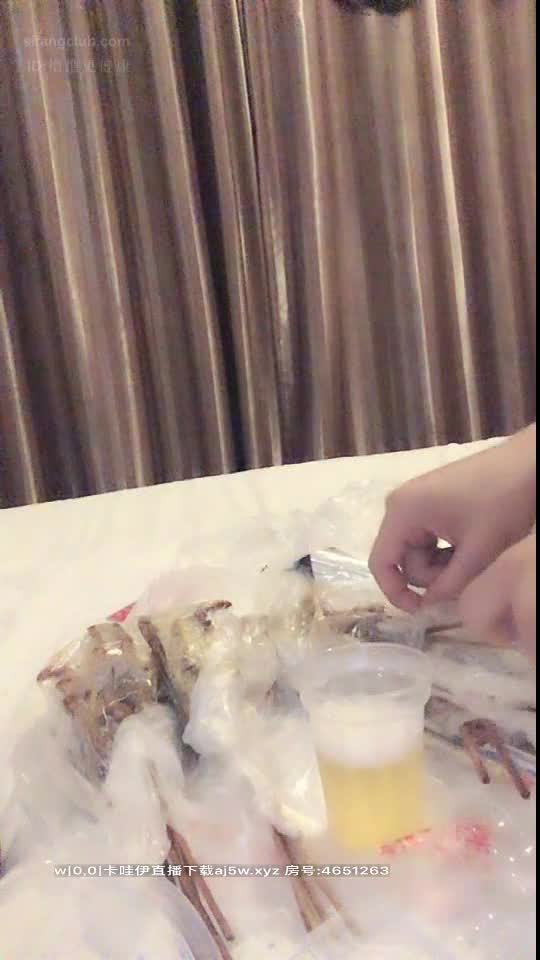 露出主播 网吧露奶 口交野战【小母狗很骚】公园商场 露出 WC自慰潮喷【80v】 (23)