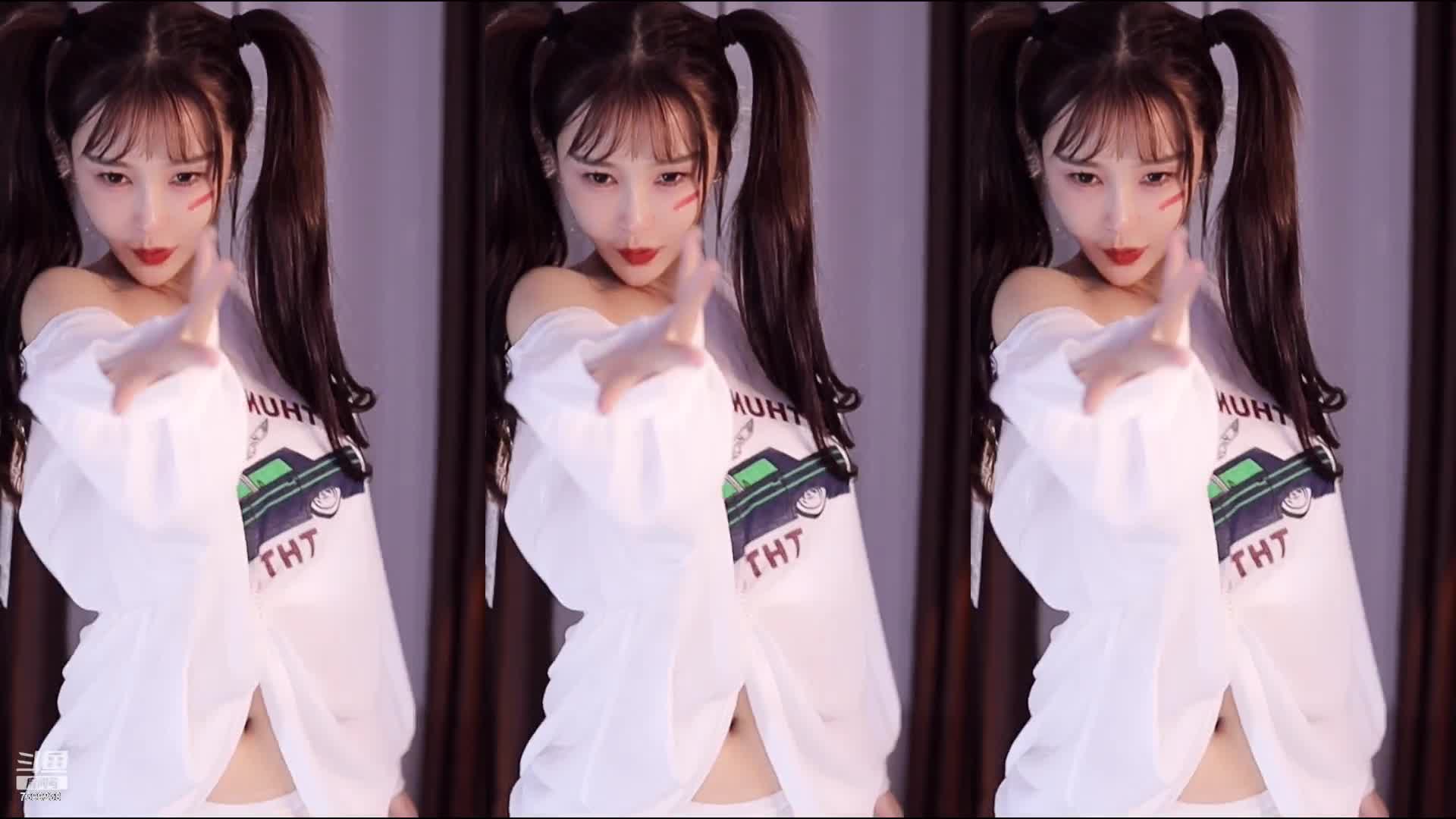 斗鱼主播【Rose肉阿】高价定制 情趣丁字疯狂揉胸欢音坐莲 漏毛艳舞【100V】 (60)