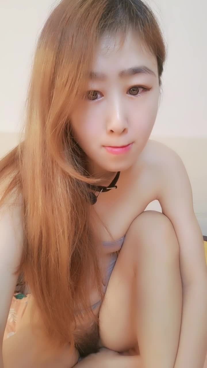 高颜值少妇【单身晓少妇】舔鞋~叼内裤~狂喷水叫床【10V】 (10)