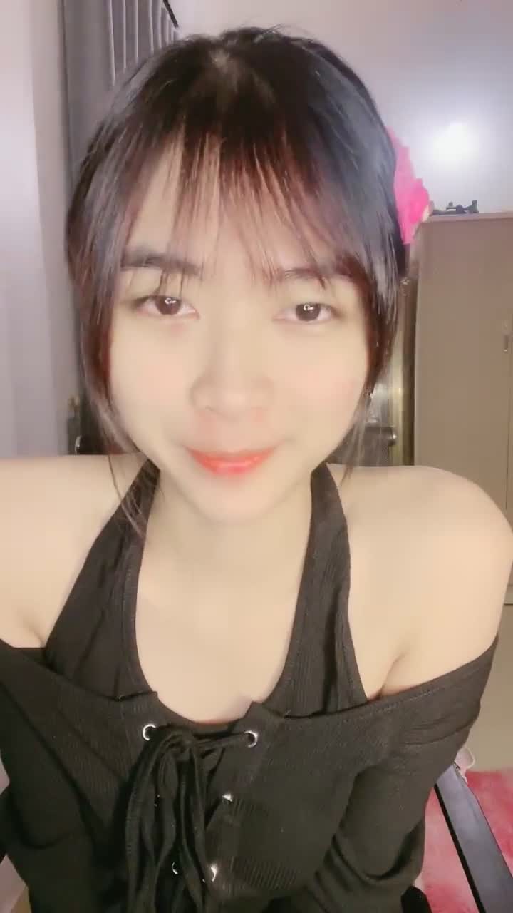 极品大学生！天然白虎【小蓝同学】粉嫩的小B紫薇棒自慰 白浆直流【40v】 (39)