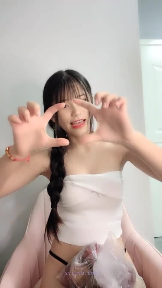 极品女大学生炮友各种体位啪啪【广西表妹】直播赚学费，全裸抠逼紫薇跳蛋【57v】 (45)