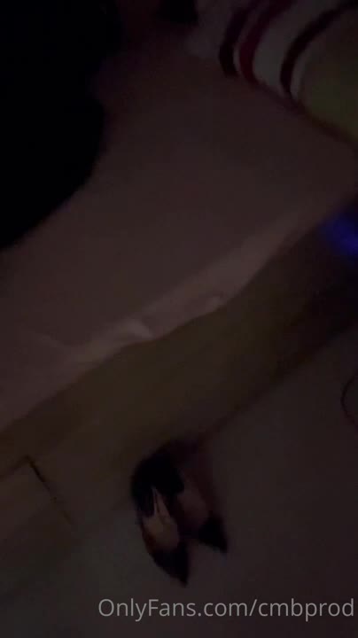 香港知名伪娘--Cattt  竟然和闺蜜搞在一起了，枪对枪，最硬的可以插菊花，可以颜射 爽爆