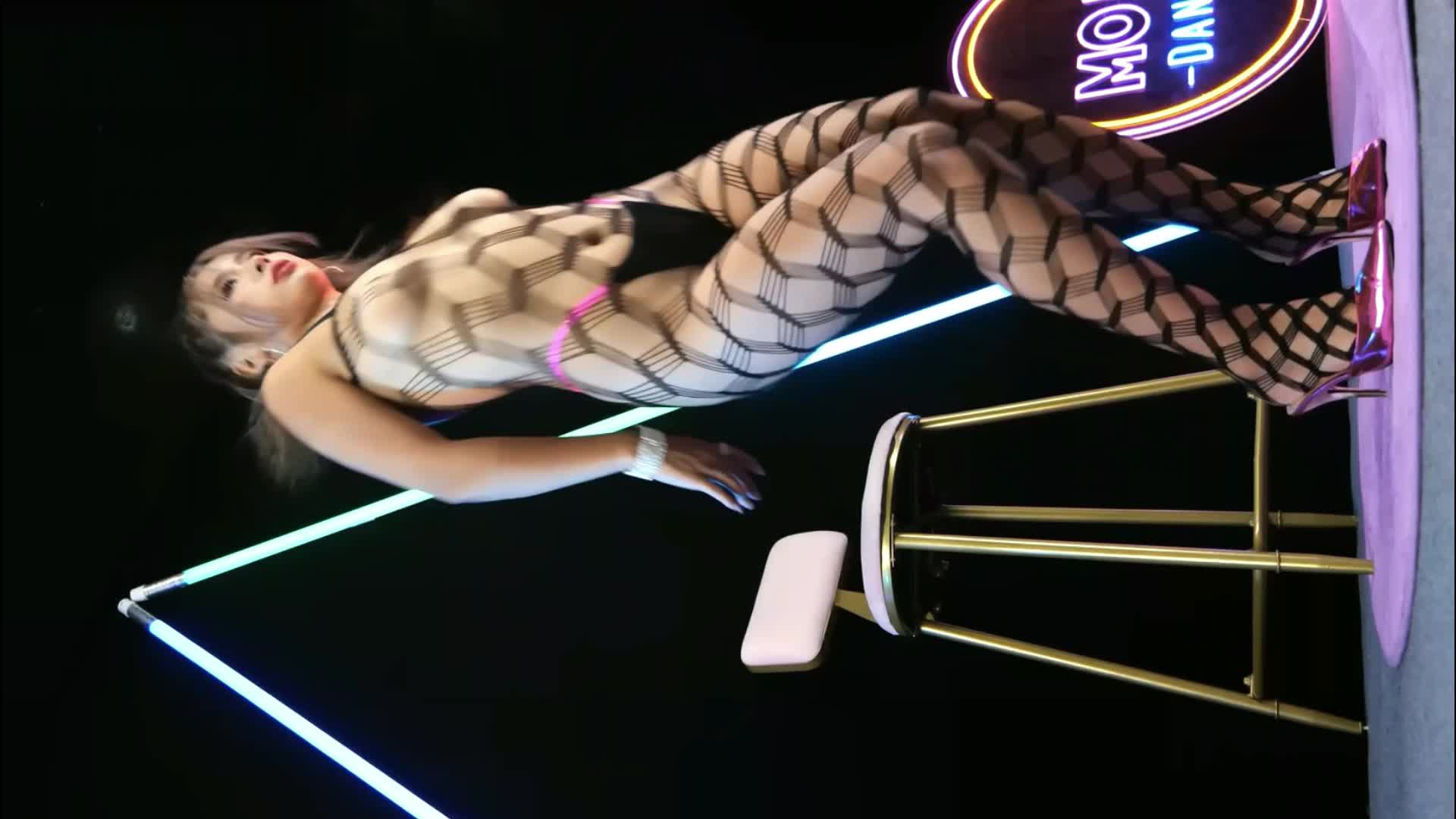 ks—GEGE热舞破解  透视漏点  多角度剪辑【15V】 (3)