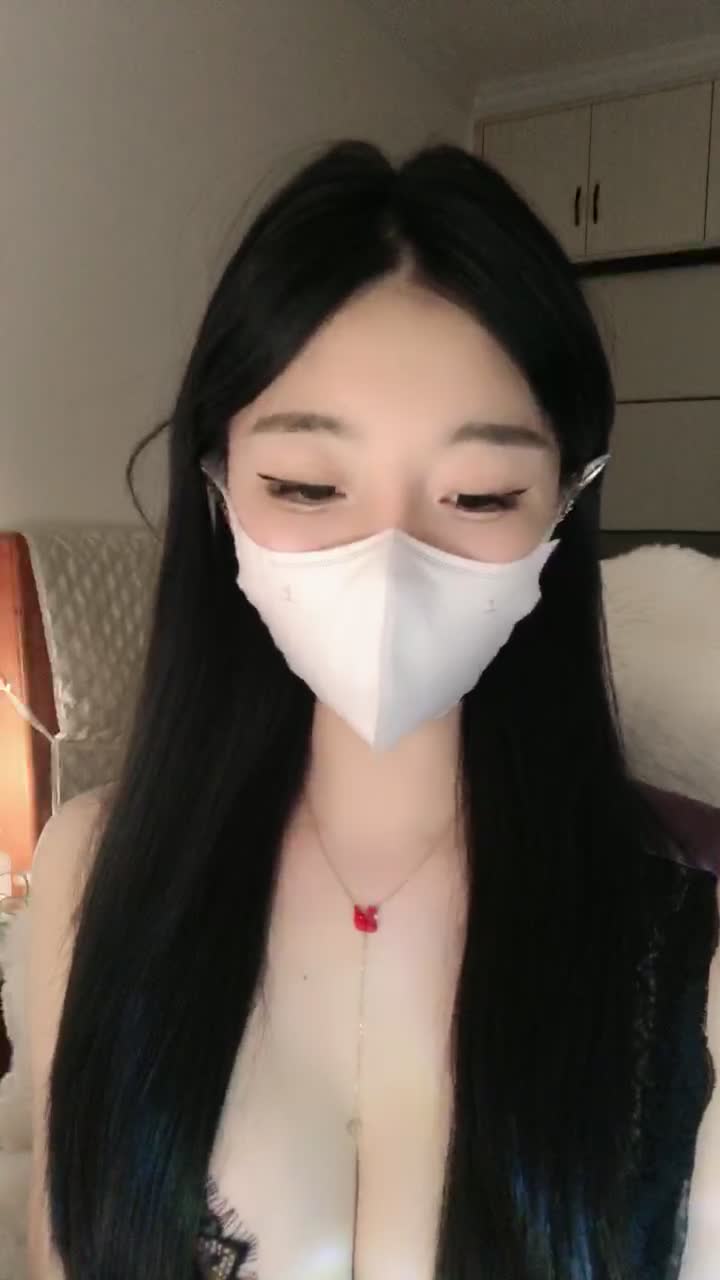 气质绿播【半岛茶茶子 】丝袜美脚~骚舞扭动~聊骚【26V】 (1)