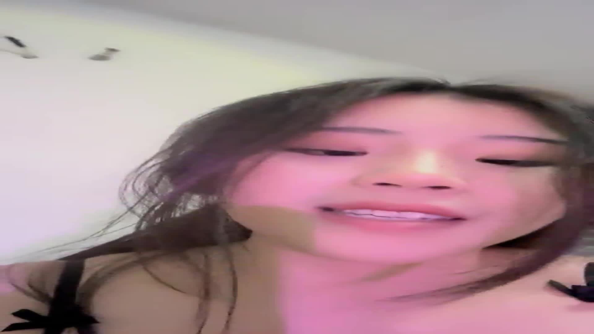 G奶疯狂抖胸【幺贝】合集 大奶妹天天跳蛋抠逼流白浆【22v】 (22)