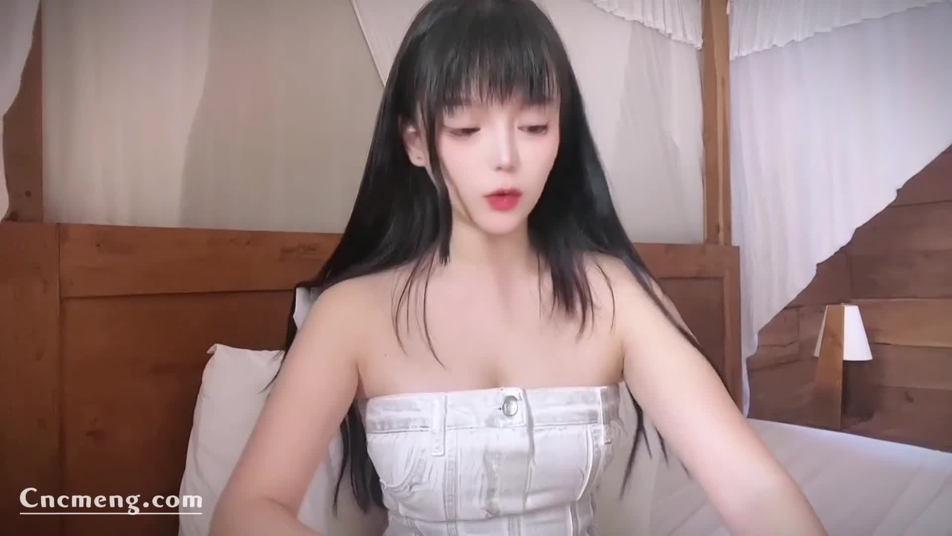 自收集最新众多【网红作品】 诱惑淫媚  榨精精品  【29V】 (27)