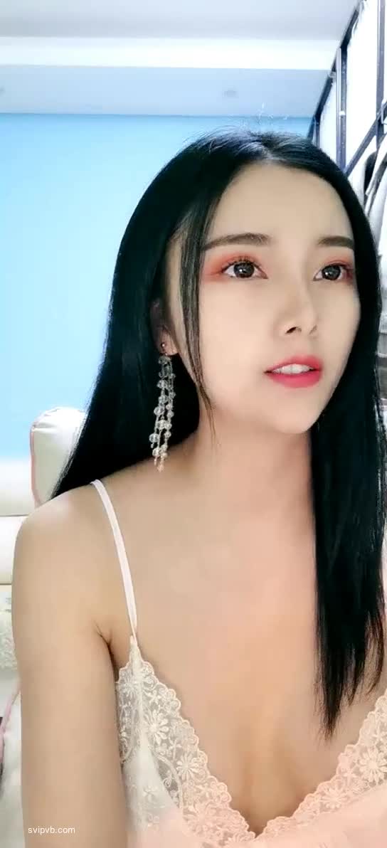 女神【嫩模贝贝】制服诱惑~骚舞勾引~抖臀挤胸【15V】 (12)