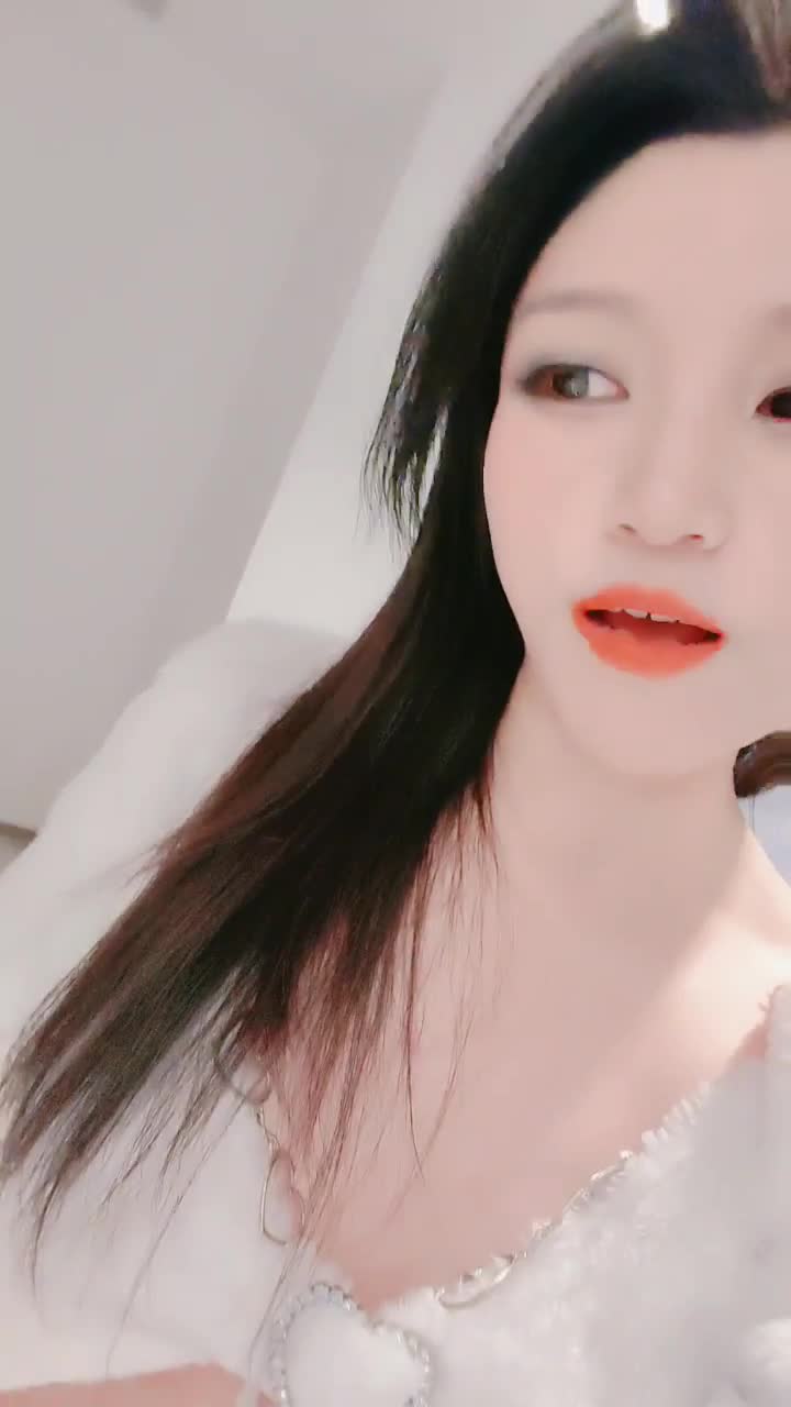 对镜子抠逼骚水喷不停！太壮观【遇水则发】淫水狂喷~水龙头一样【21v】 (19)