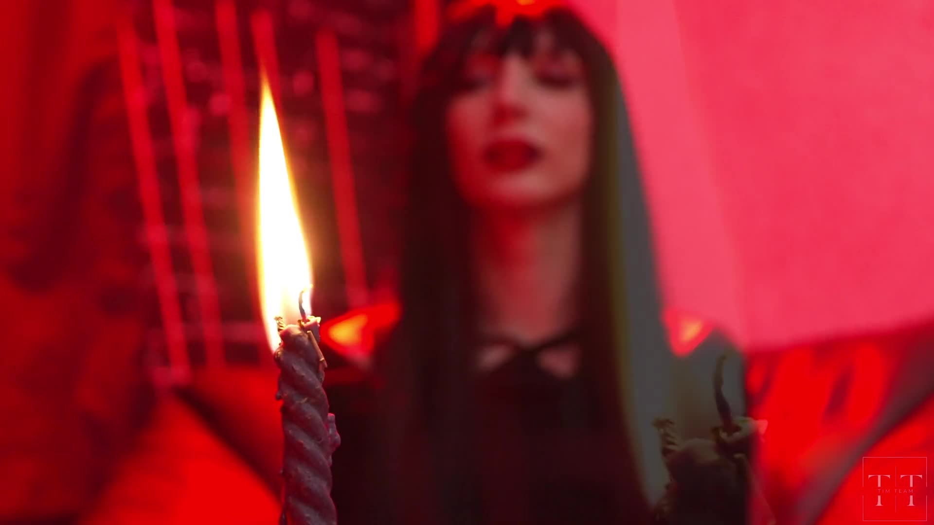 A witch was reading cards and summoned a cunnilingus demon (6576ec0ba06b2)