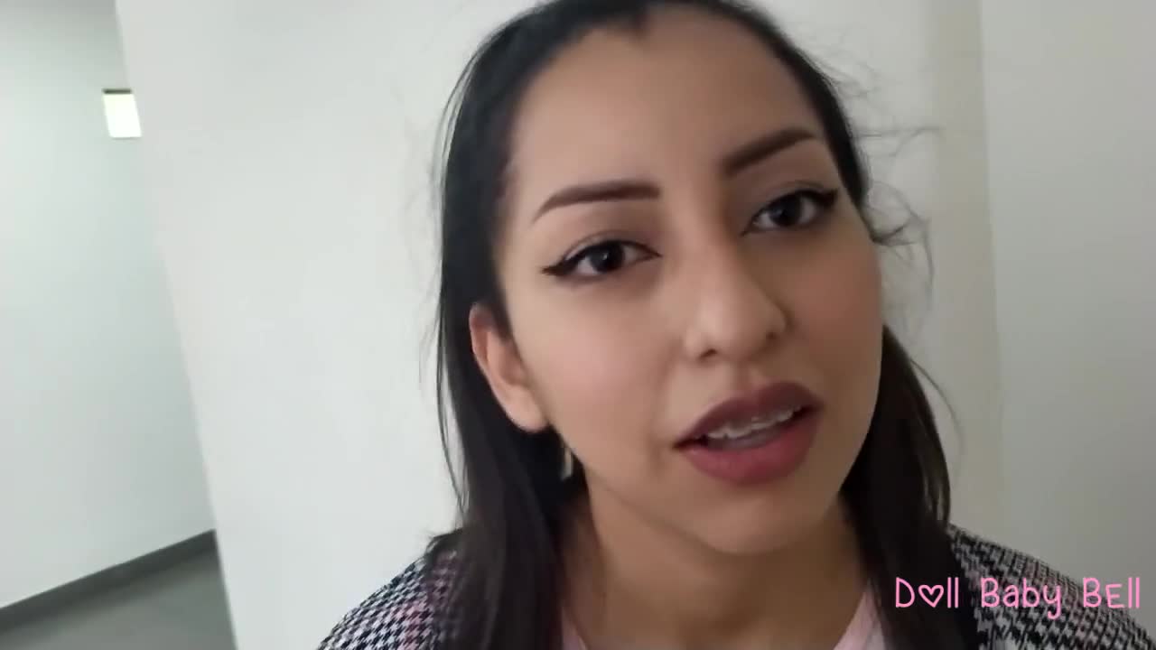 I convince her to go watch movies in my room (ph6114931565b0f)