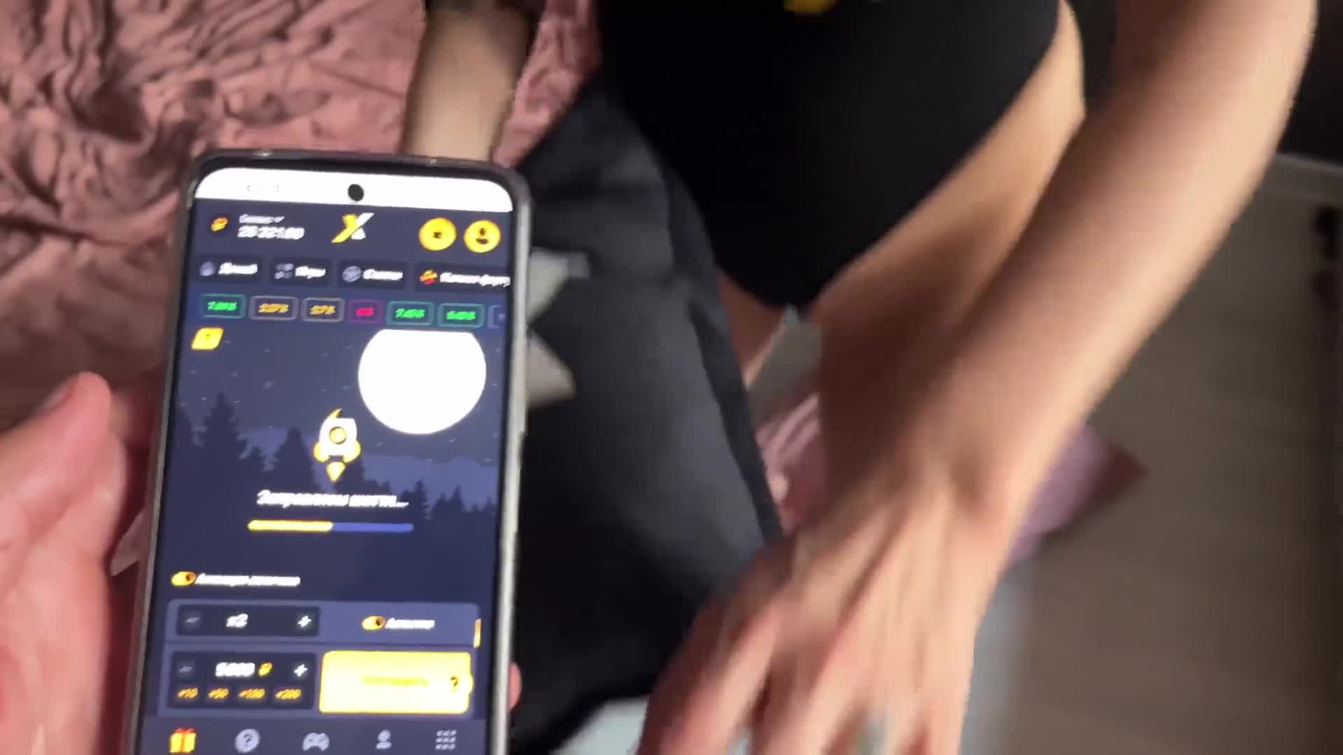 Поднял денег и сразу снял шлюху, трахнул без презерватива, кончил в киску (64dbdcc15b285)