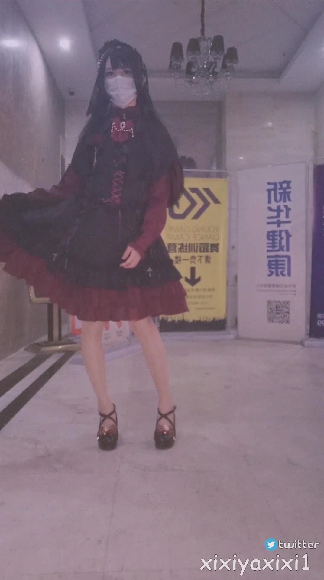 国产伪娘曦曦户外COS露出自拍【61V】 (33)