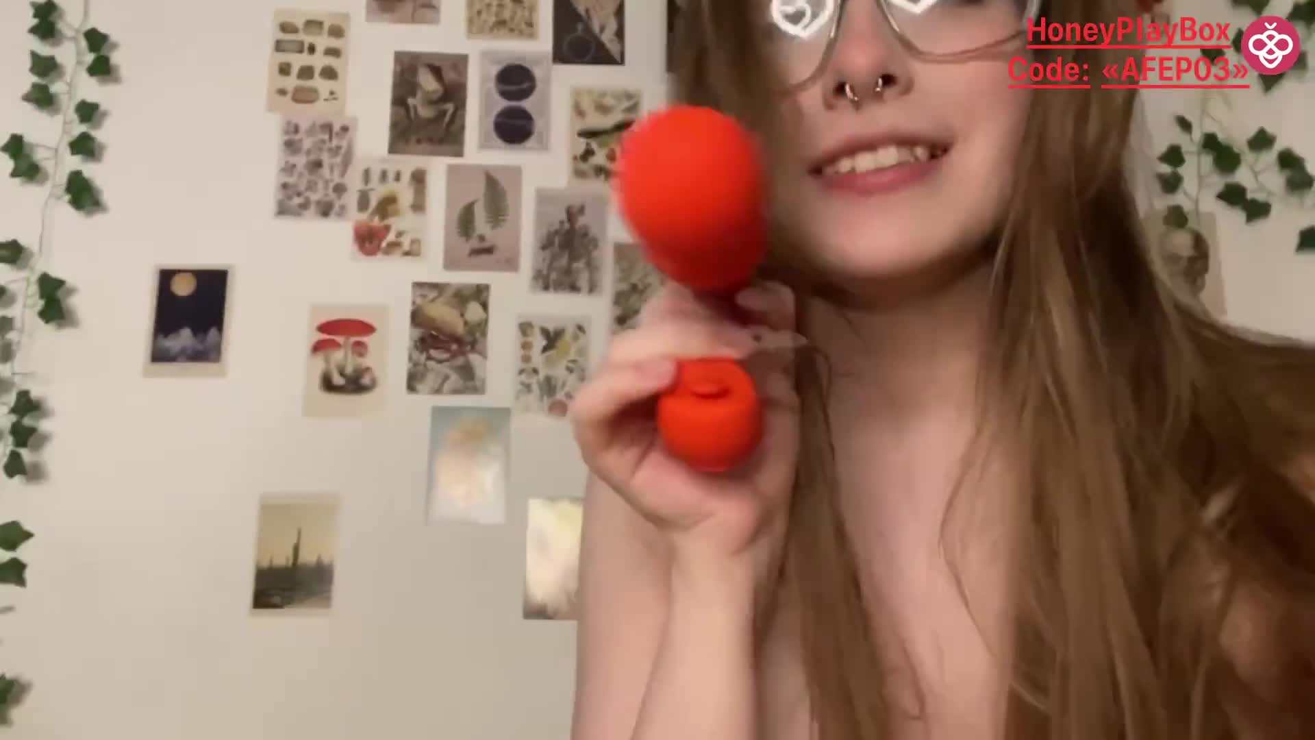 戴眼镜的妹纸就是骚~YourSofia（P站）视频合集【128V】 (56)